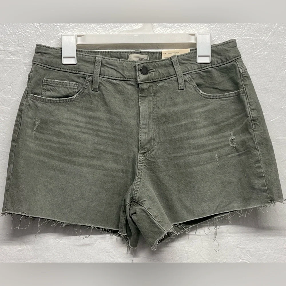 WOMEN'S High-Rise Midi Jean Shorts - Universal Thread - 12 - Picture 1 of 12